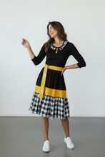 Učitaj fotografiju u galeriju , Haljina sa gumom u struku i kaišem
