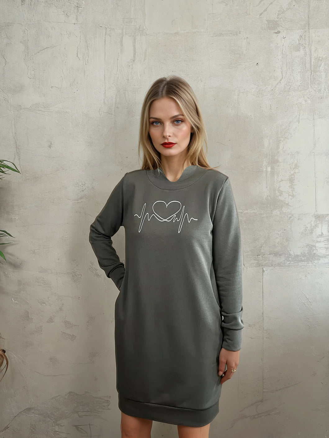 Maslinasta duks haljina sa džepovima i štampom