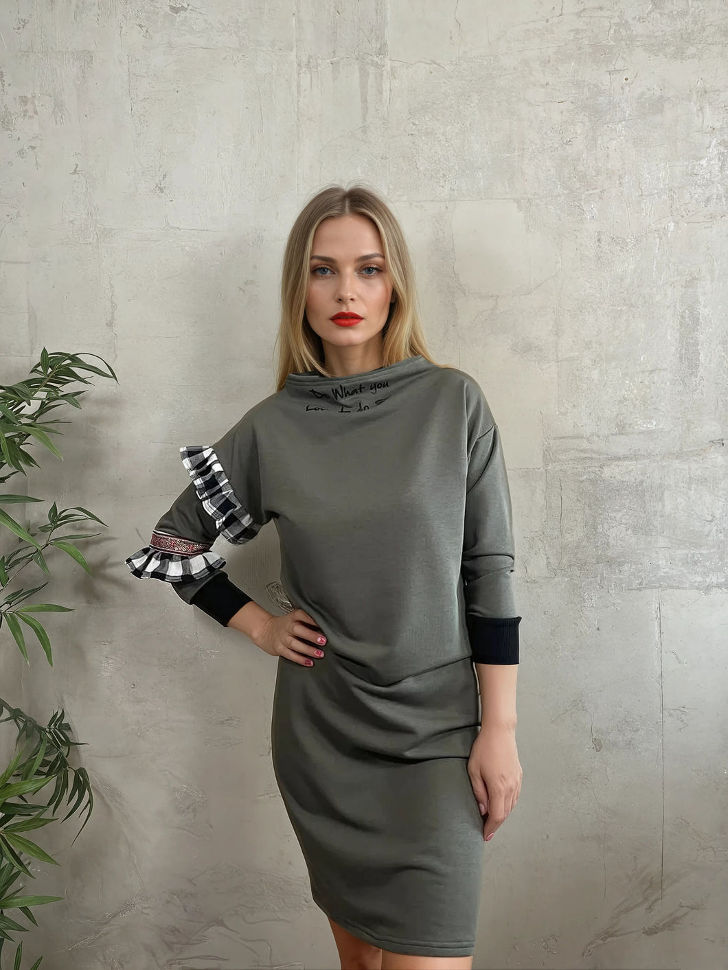 Maslinasto zelena asimetrična duks haljina