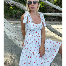 Učitaj fotografiju u galeriju , Haljina sa karnerima i trakama na vezivanje
